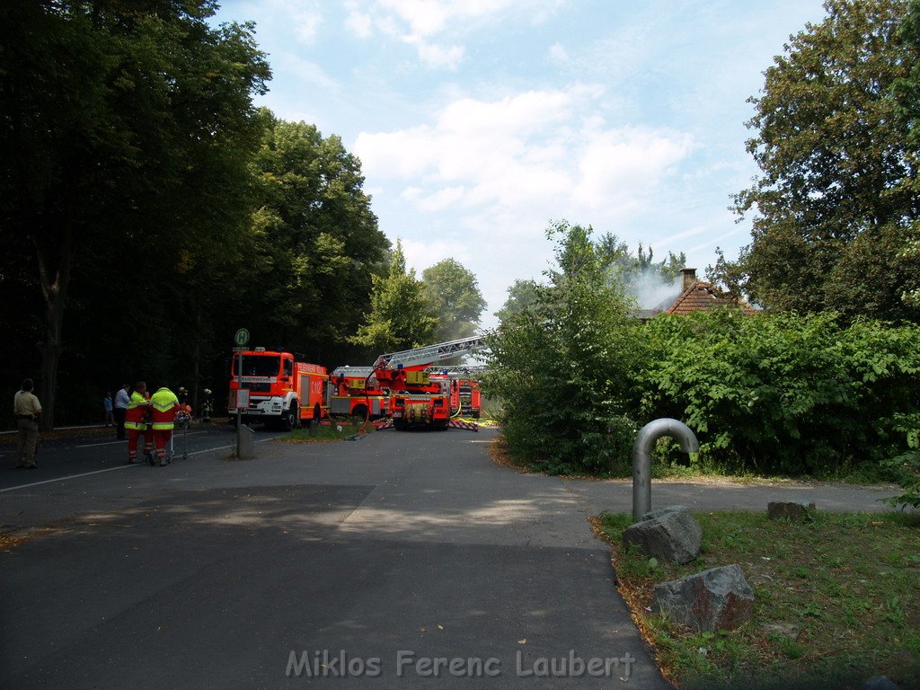 Brand Schuetzenhof Neusser Landstr P5536.JPG